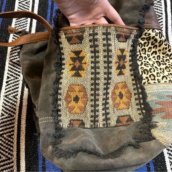 Myra weekender patchwork shoulder bag - Picture 5 of 12